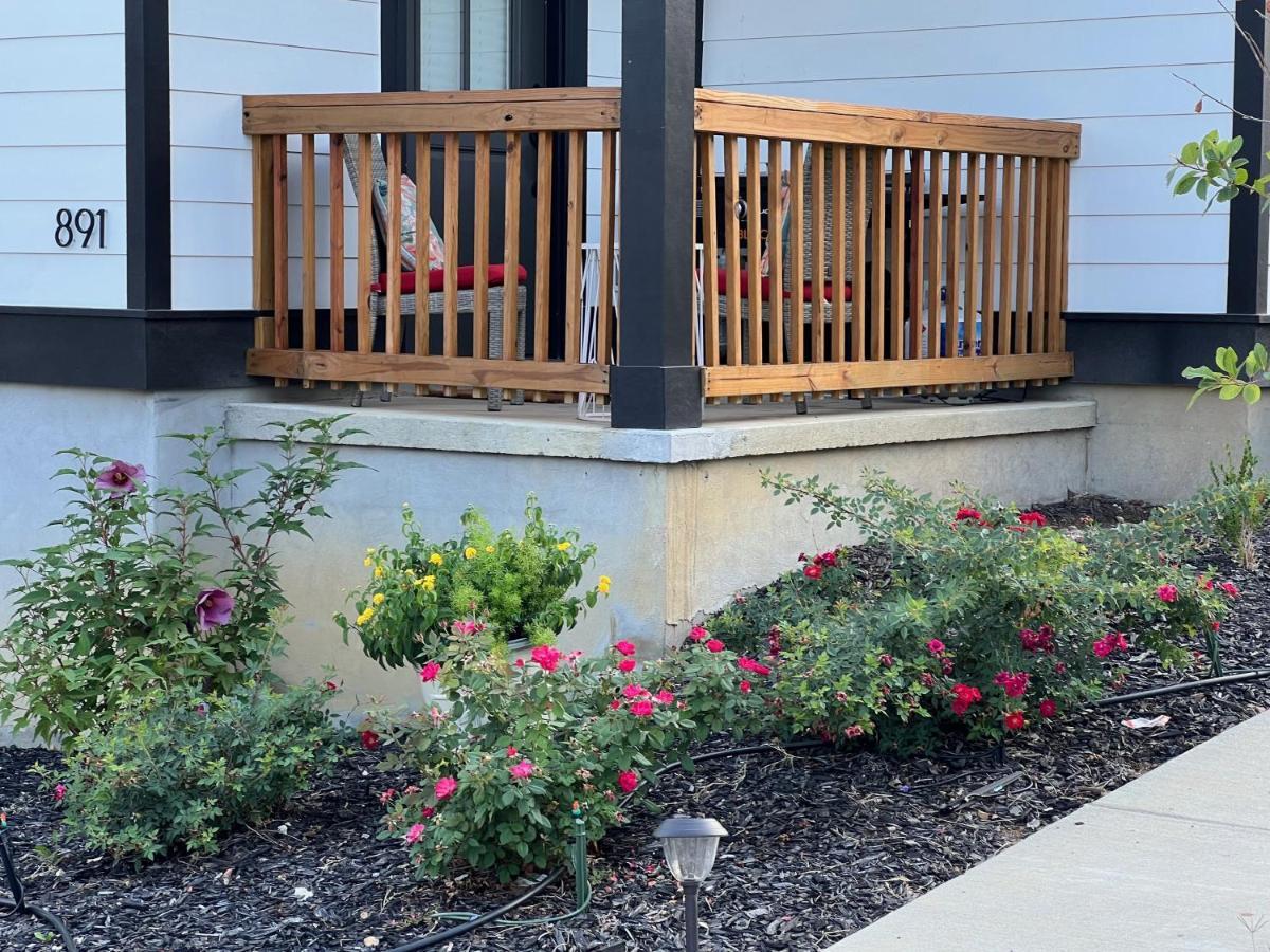 New Centennial Park Luxury Smart Home W Courtyard Fayetteville Esterno foto